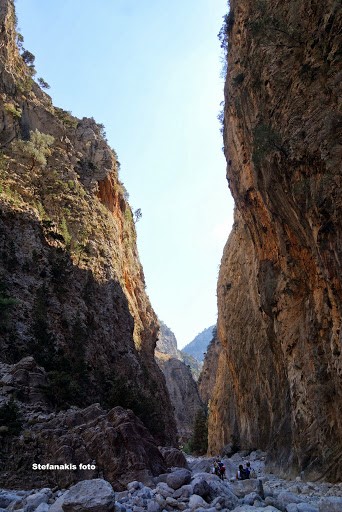 Sideoportes inside Samaria gorge