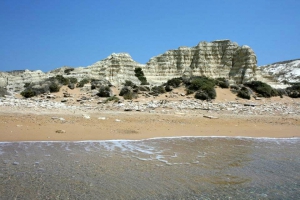 Παραλία Άσπρουγας στο Κουφονήσι