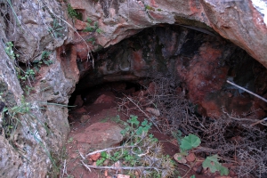 Fragantonis Cave