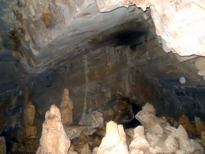 Theriospilios Höhle