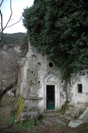 Agia Fotini Höhle und Kloster