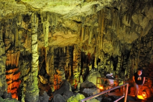 Diktäische Höhle