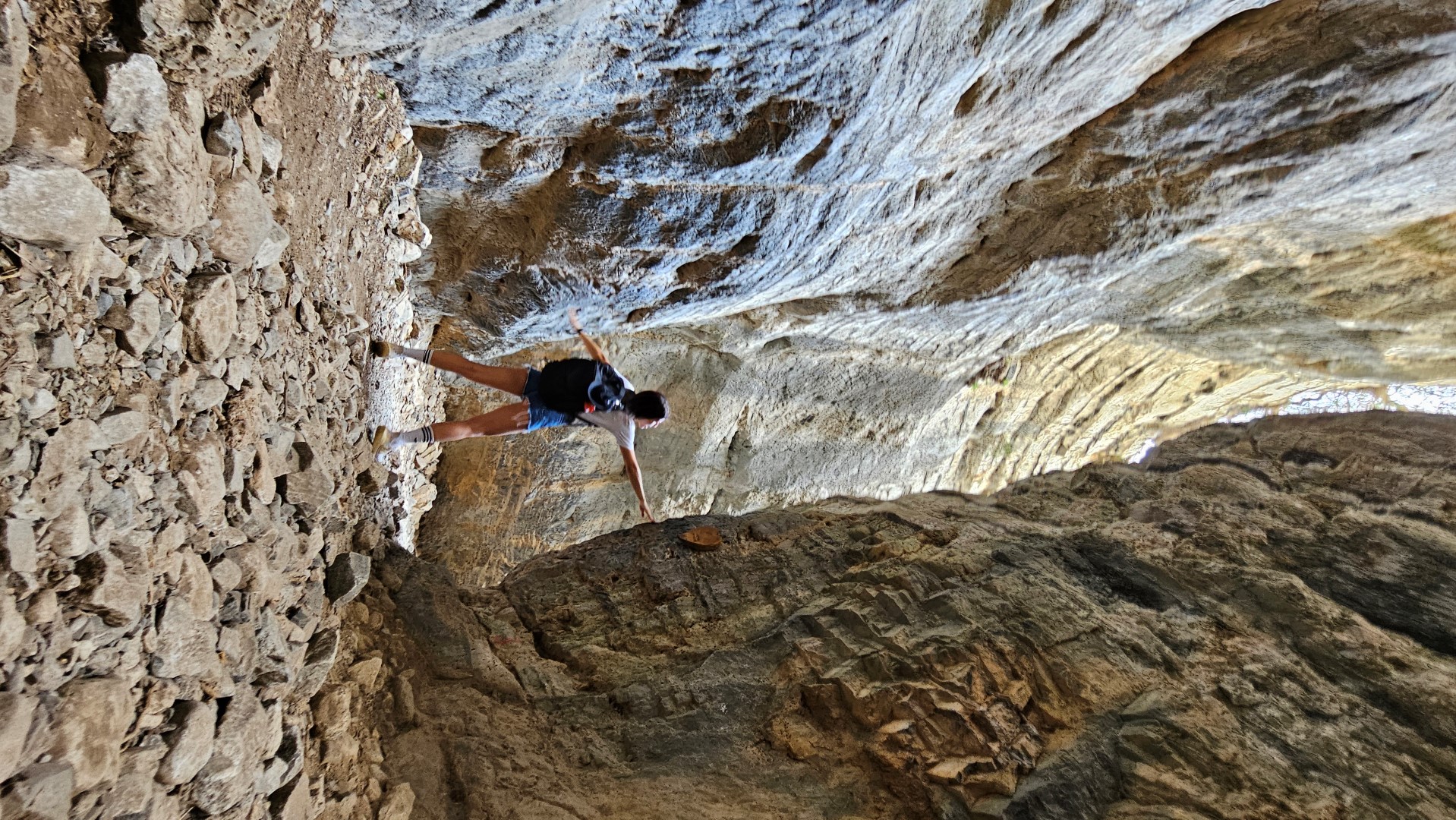 Narrow part of Imbros Gorge