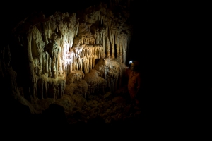 Пещера Ахнистрес