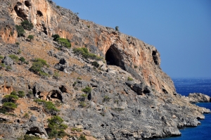 Агиос Антониос пещера (Кудума)