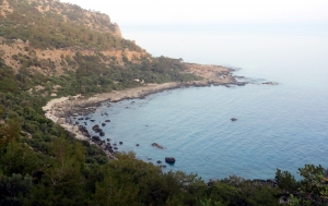 Strand Agios Antonios, Charéi