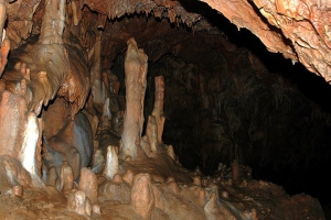 Doxa Höhle