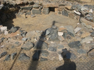 Подкупольные гробницы Герокамбос