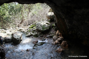 Sarhos Höhle