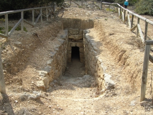 Сводчатая гробница Ахладия