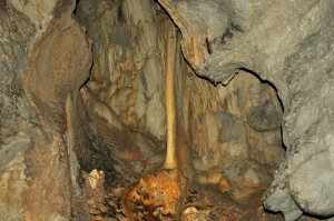 Σπήλαιο Στραβομύτη